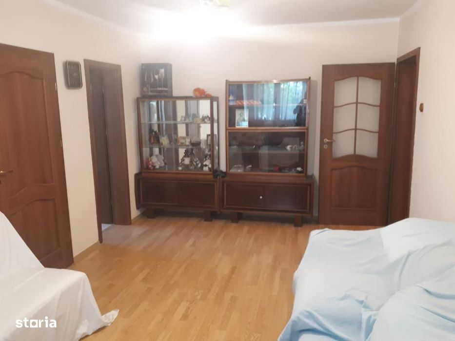 Apartament 2 camere Micro19 parter ,V-uri ,centrala ,Mobilat