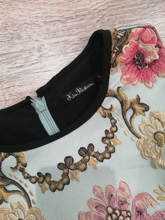 Продам коктейльные платья..