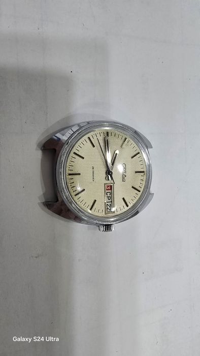 Продам часы СССР