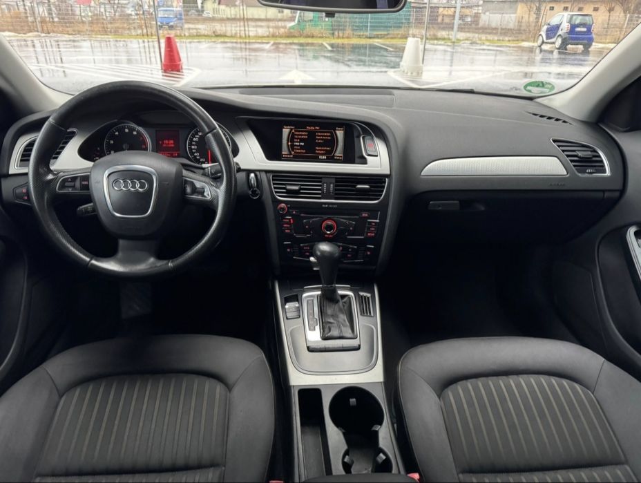 Audi a4 b8 2010 2.0