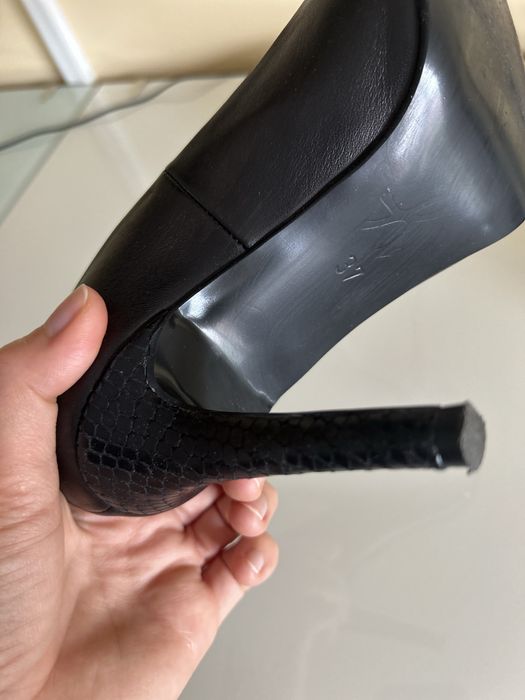 Pantofi cu toc din piele naturala, marimea 37