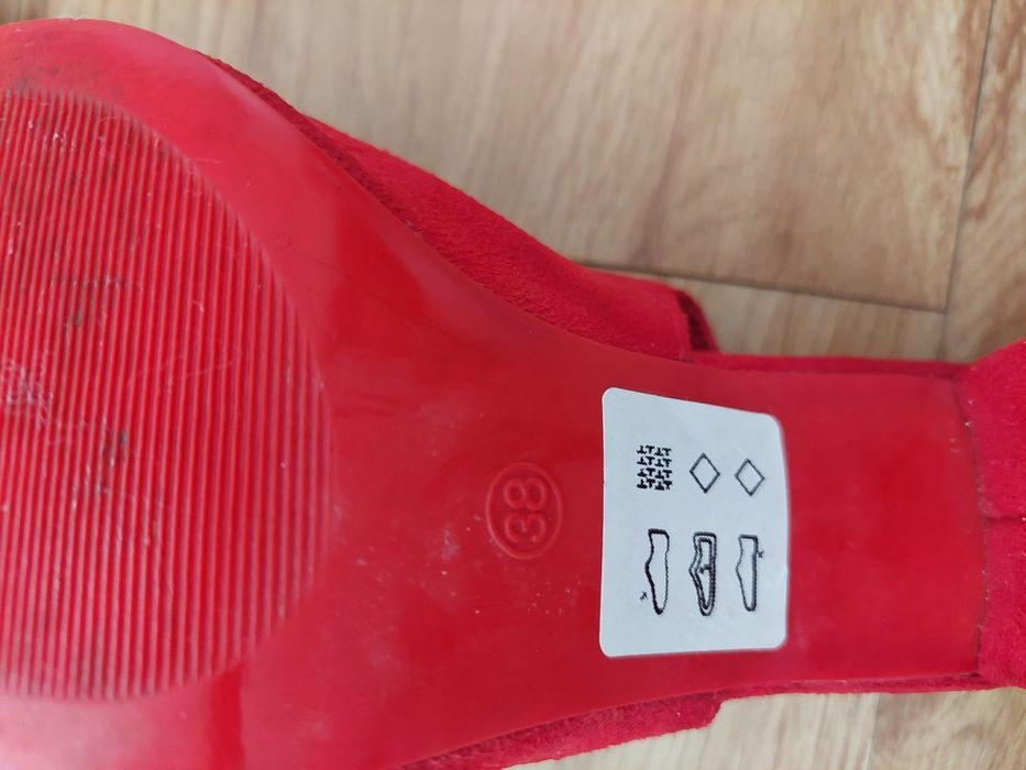 Дамски сандали с токчета