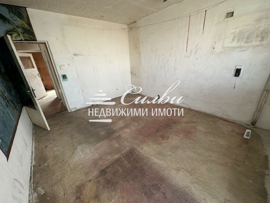 Продава се Двустаен апартамент в Търговище, Запад 2 - 75 кв.м за 505 €/кв.м - Снимка #3