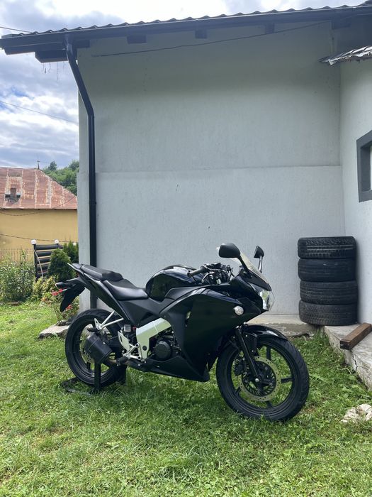 Honda cbr 125 jc50 (16ani) inmatriculat