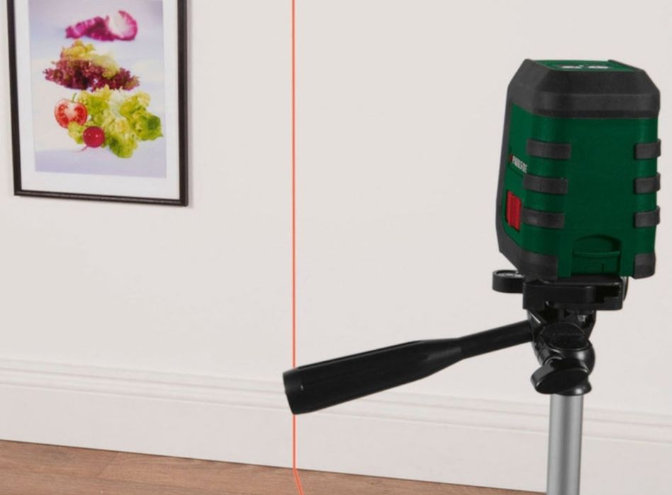 Laser cruce 40 metri cu trepied Parkside cu acumulator litiu ion 2 ah