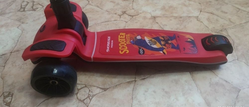Продам самокат детский