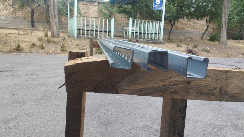 Профиль для Солнечный панелей -  С-профиль 41x41 L:3000 T:1,5 c profil