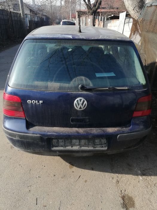 Голф 4 на части 1.6 sr 101коня 1998год