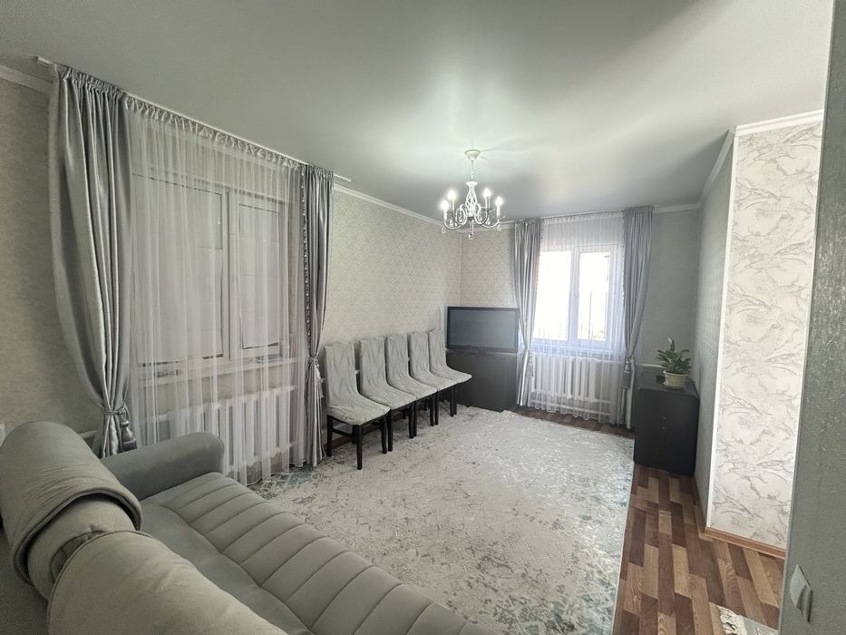 Продается дом в хорошем районе.