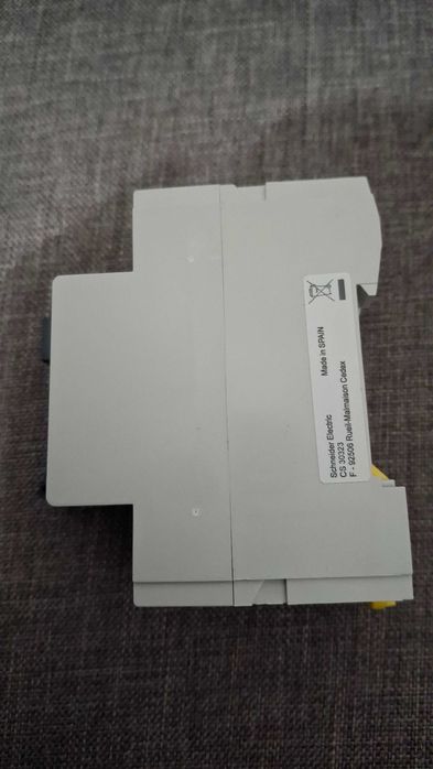 Дефектнотокова защита, 2Р, 25А, 30mA, EZ9R32225 Schneider