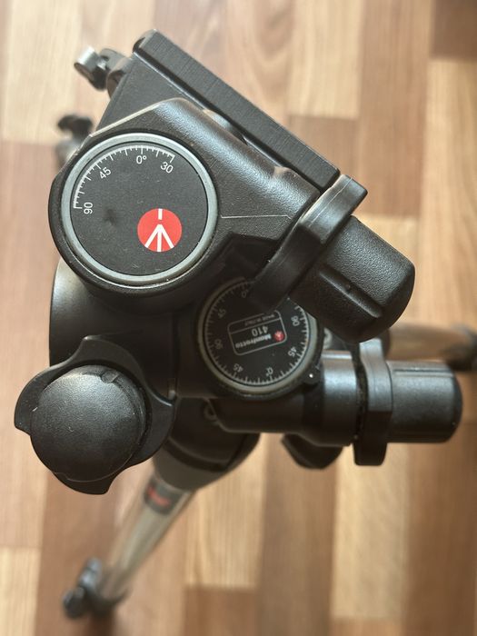 Продам штатив Manfrotto