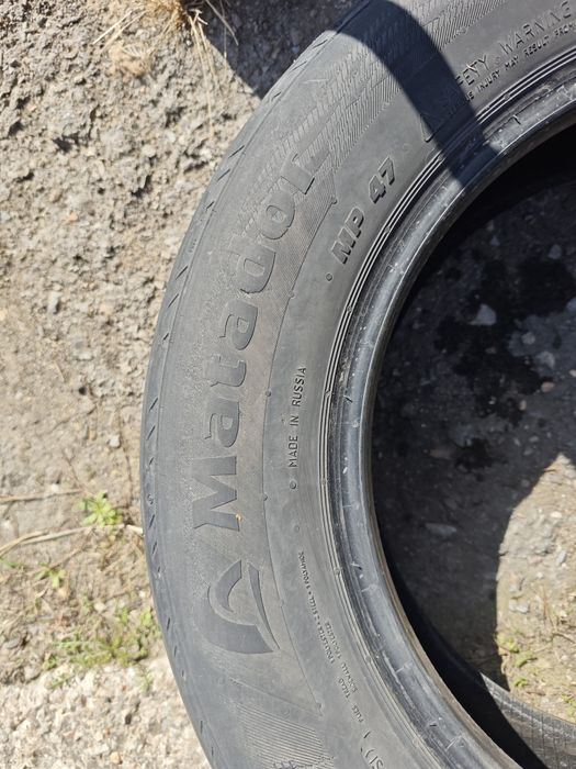 Продам комплект летней резины на 15