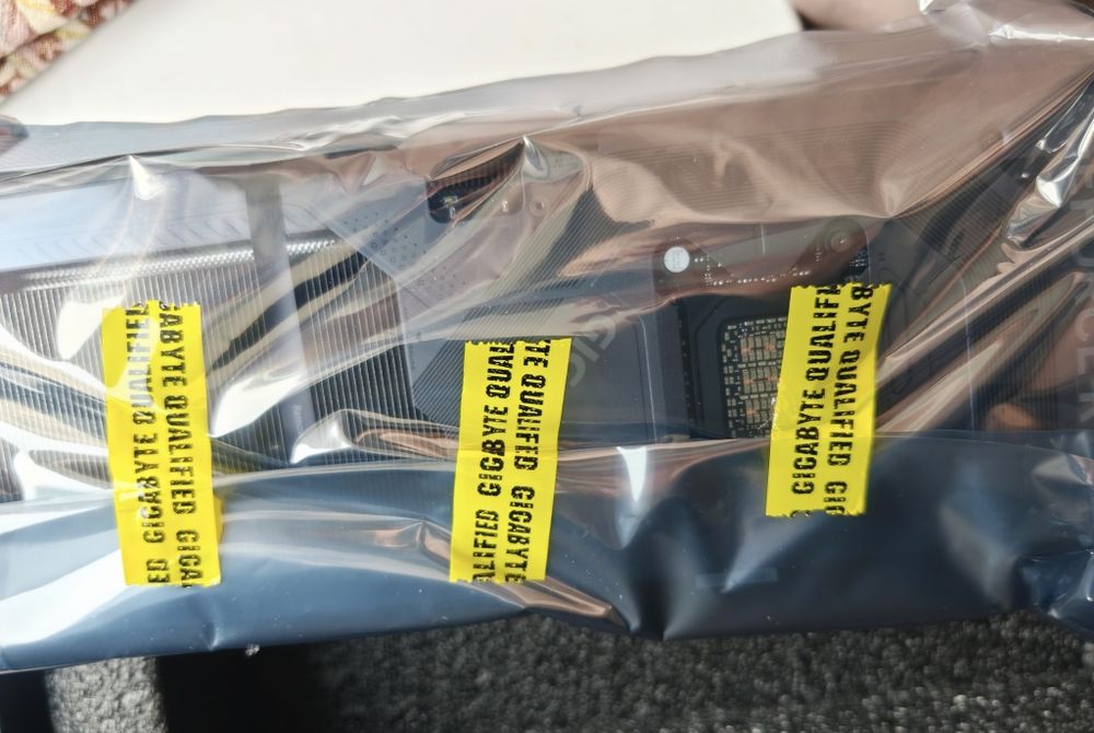 Видеокарта Gigabyte RTX 5070 Gaming OC