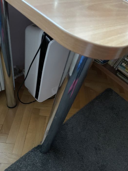 Бюро+шкаф/детска Neoset,матраци 90/200;лампи, нов офис стол Ikea