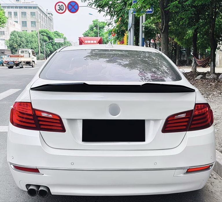 Спойлер на bmw f10 m
