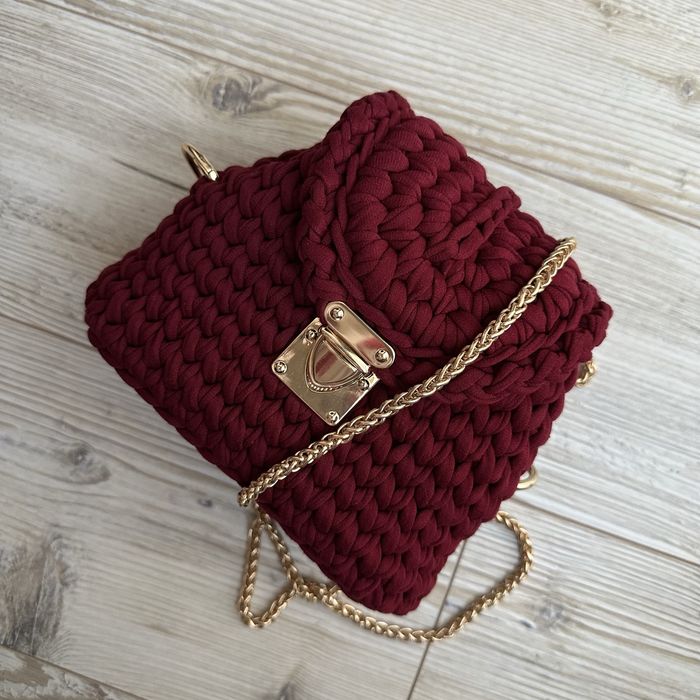 Ръчно плетена чанта бордо