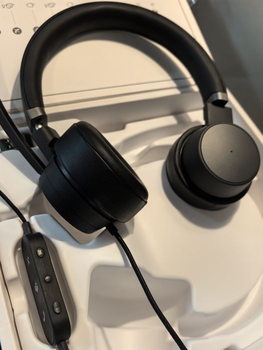Слушалки с микрофон Lenovo Go ANC USB wired Headset