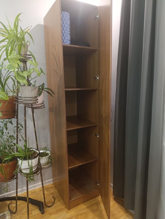 Продам шкаф-пенал