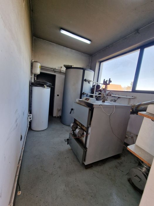Inchiriez hala de lucru izolata 392mp 1500 euro+Tva