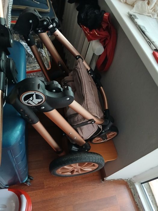 Коляска прогулочная