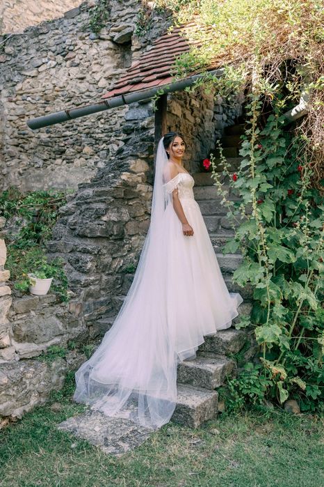 Vând rochie de mireasă