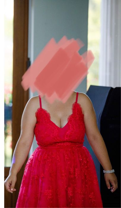 Vand rochie eleganta cu trena