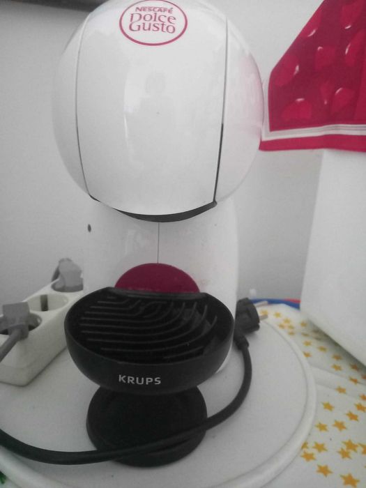 Продавам кафе-машина,,DolceGusto"