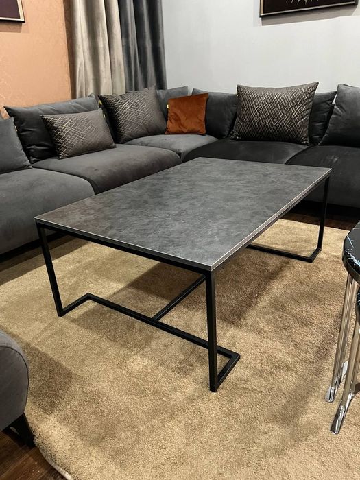 Loftdan divan, parta, jurnalniy stol