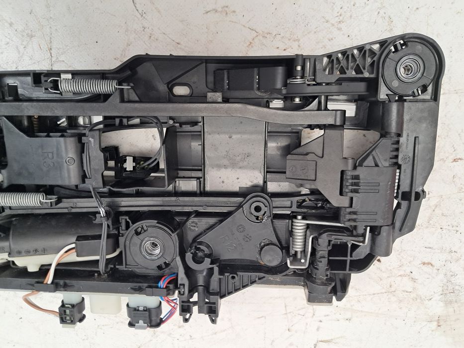Дръжка предна врата Mercedes W223 S Klass