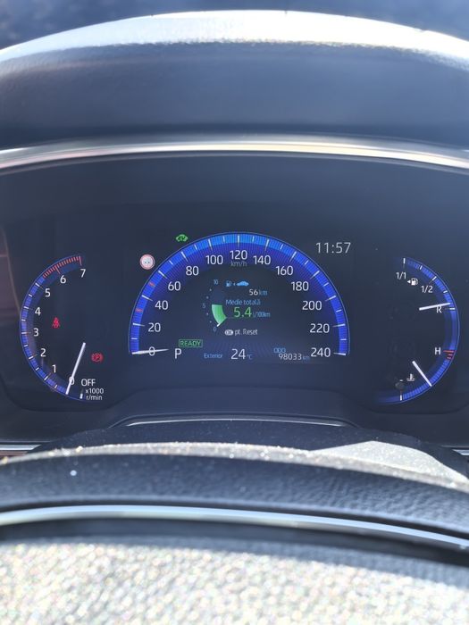 Vand Toyota corolla 2022 combi hybrid