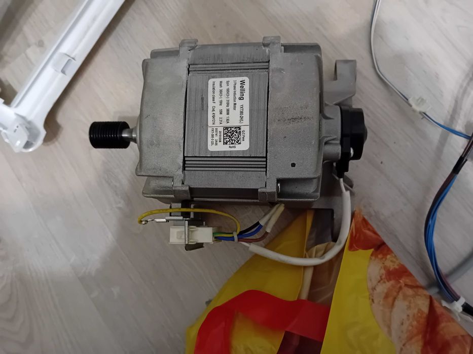 Пералня Hoover на части