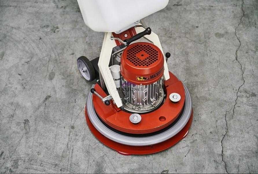 Masina de curatat finisat si lustruit pardoseala 60cm 0.9Kw Raimondi