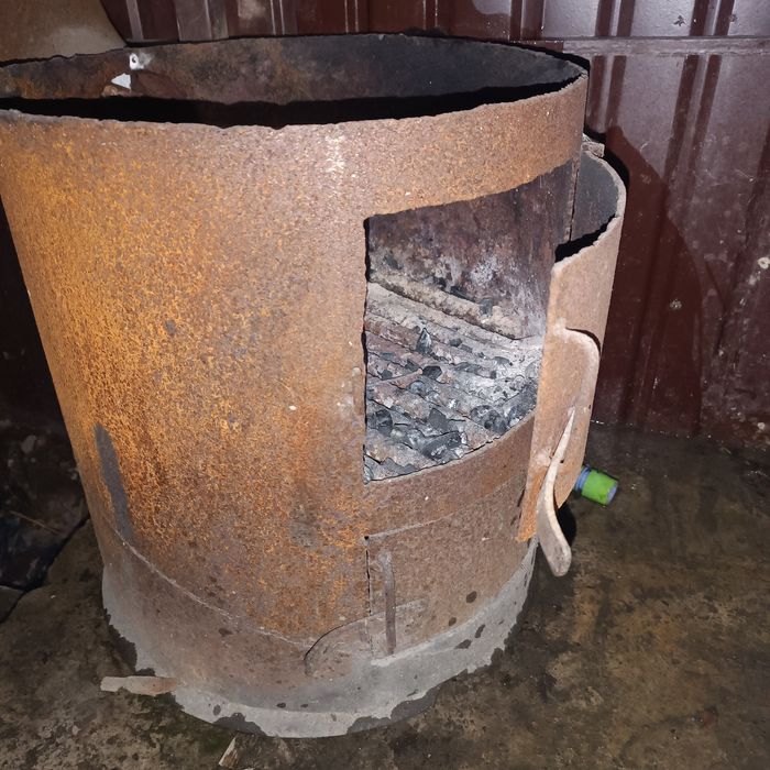Продам печку с казаном