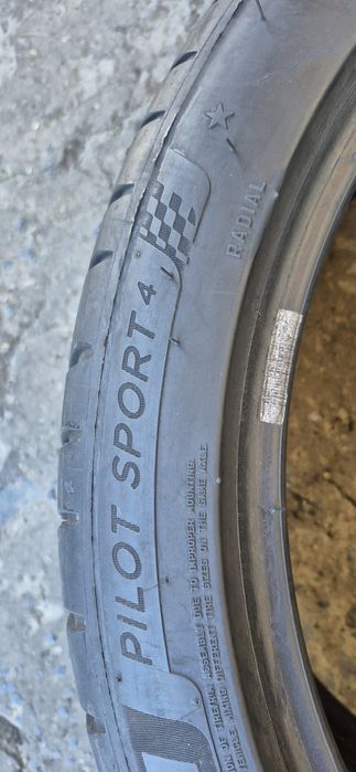 4 anvelope vara Michelin,fata 245/40/19,spate 275/35/19.Pretul este pe bucata