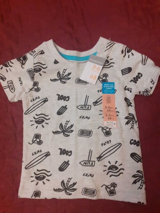 Нови бебешки тениски за 3-6м.