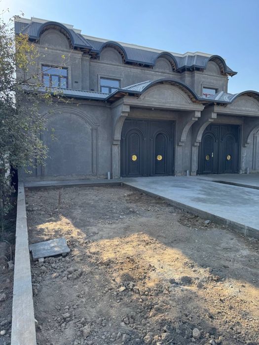 Продаётся Дом  Коробка Сергелинйский район Бобур Махалля 1,6 Соток