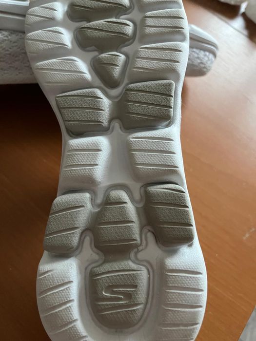 Skechers маратонки