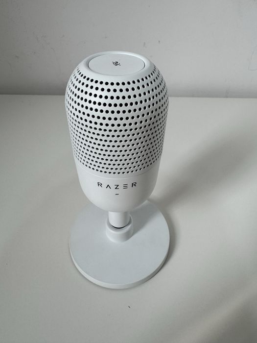 Микрофон Razer Seiren v3 mini