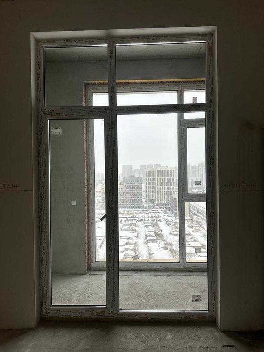 Двери и окна балкона