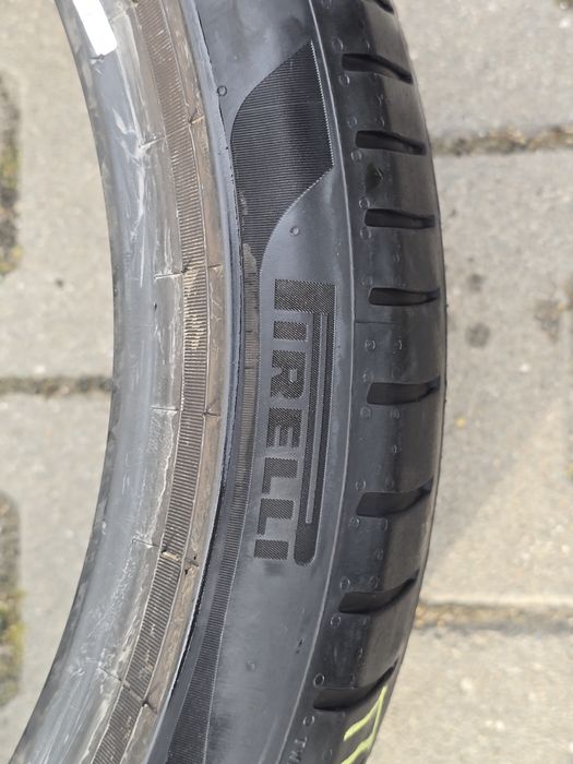 225 40 18 Pirelli
