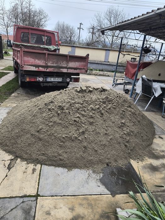 Transport,nisip,sort,piatra, moloz, pământ,agregate balastiera