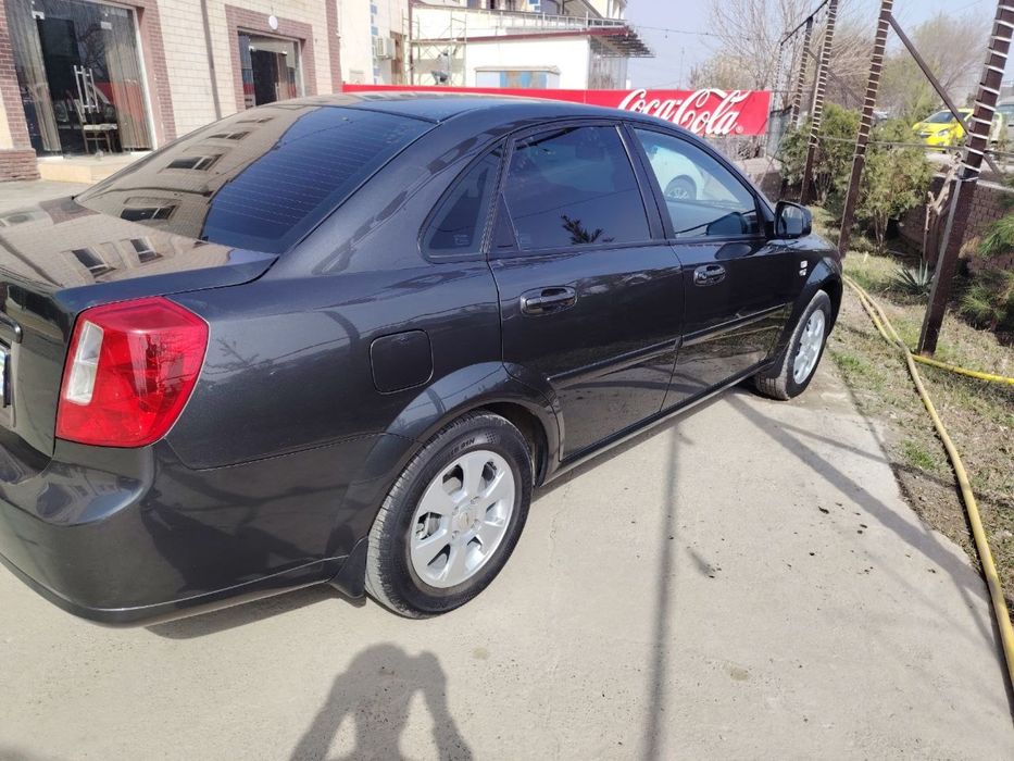 Jentra sotiladi zo’r mashina