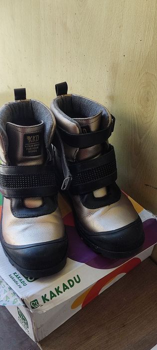 Продам кожаные демисезонные ботинки