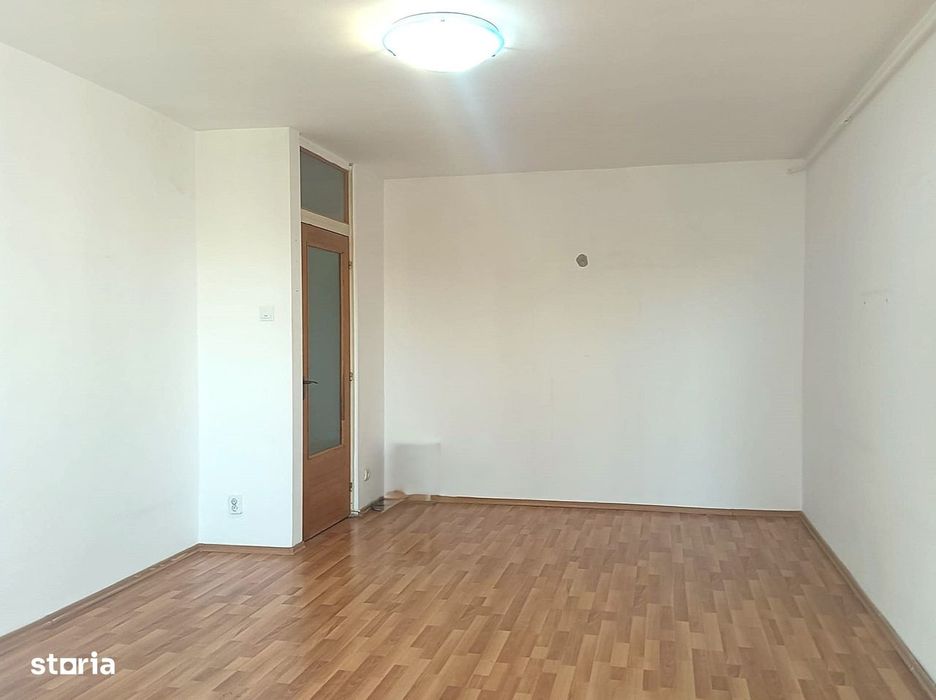 Garsonieră decomandată, 40 mp Decebal–Piața Muncii 2 minute de metrou