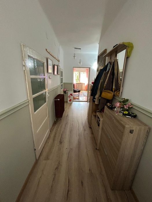Casă spațioasă cu garaj dublu, pivniță și curte – Zonă centrală, Lugoj