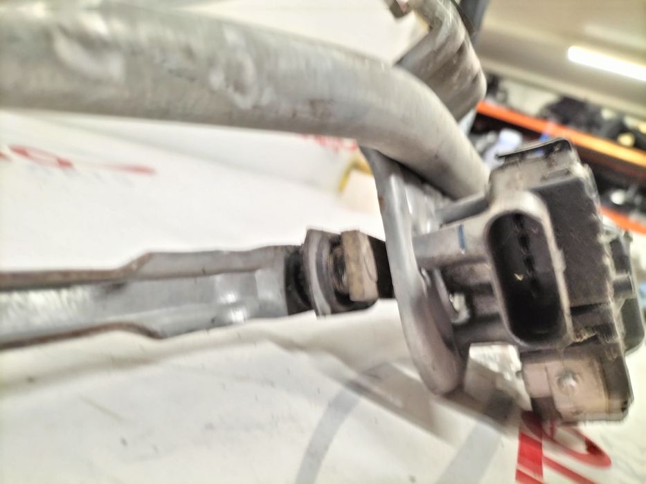 Моторче - механизъм предни чистачки VW Passat 5 / Фолксваген Пасат 5