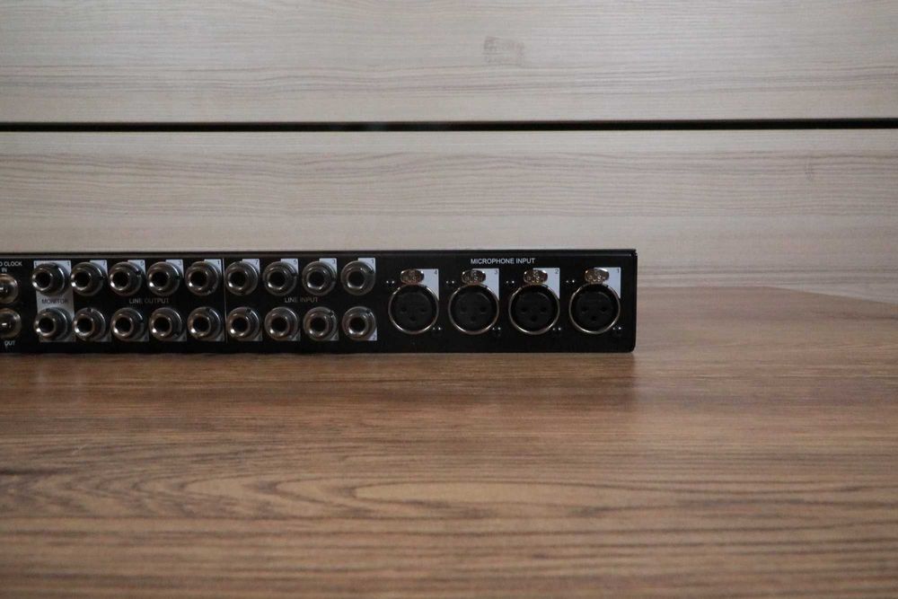 UAD Apollo Firewire with Real-Time UAD Processing