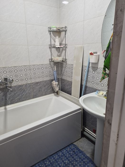 Продаётся 3х комнатная квартира  в 6мк.