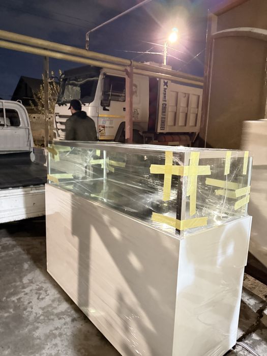 Холодильник витринный под заказ любого дизайна