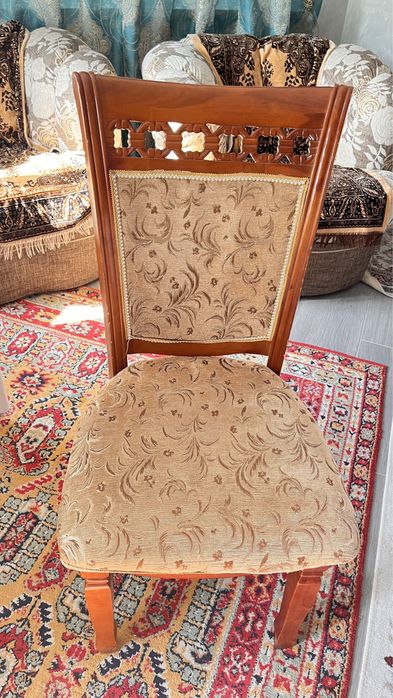 Стулья Продам чистое дерево в отличном состоянии